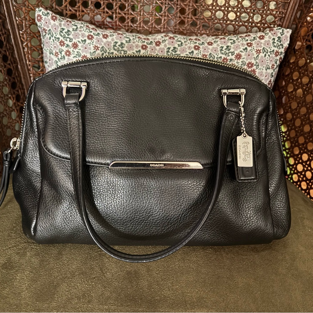 *SOLD* Coach Madison Georgie 30081 Satchel Purse in Black Leather Preloved EUC